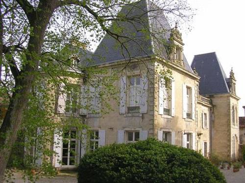 B&B Chateau De Saint-Michel De Lanes : Chambres d'hotes/B&B proche d'Airoux