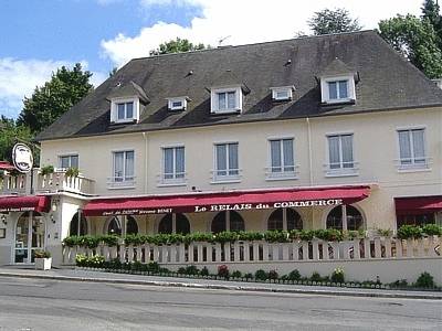 Logis Hotel Du Commerce : Hotel proche de Campandré-Valcongrain