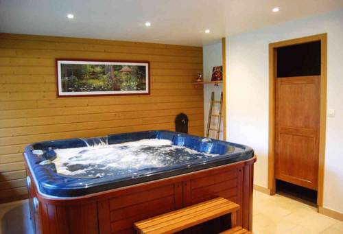 Le Clos Des Tilleuls : Chambres d'hotes/B&B proche de Hérenguerville