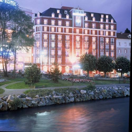 Hotel Saint Louis De France : Hotel proche de Lourdes