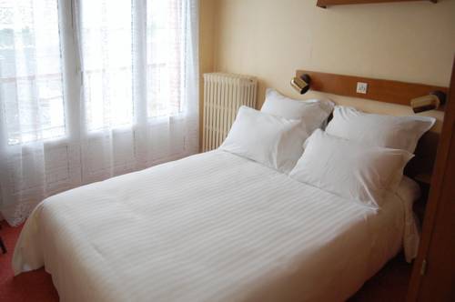 Hôtel Saint Jean : Hotel proche de Vignoux-sous-les-Aix