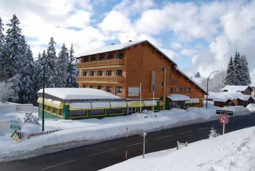 Hôtel De La Couronne : Hotel proche de Septmoncel