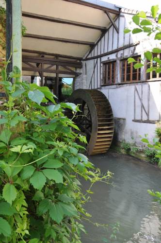 Chateaux & Hotels de France Le Moulin Du Landion : Hotel proche de Vernonvilliers