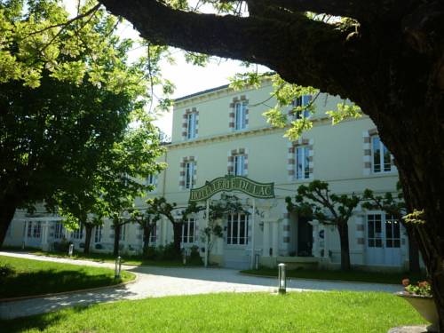 Hotellerie Du Lac : Hotel proche de Saint-Julia