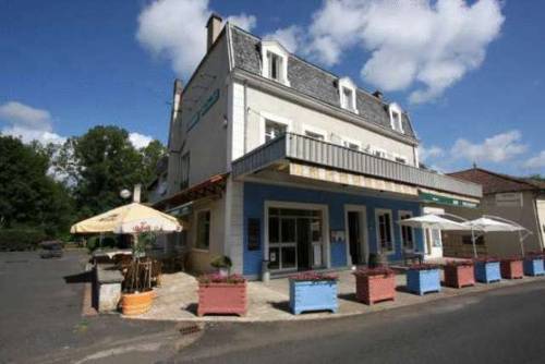 Le Soleil d'Auvergne : Hotel proche d'Anglards-de-Saint-Flour