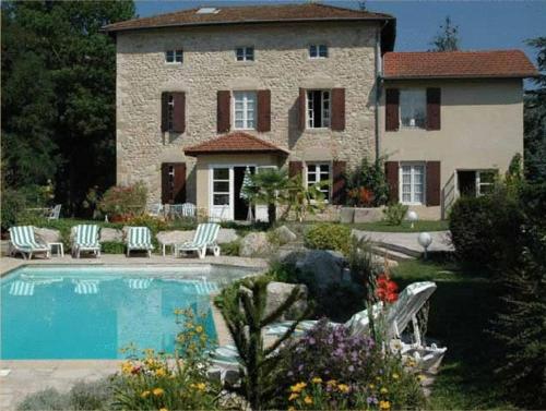 Auberge Du Viaduc : Hotel proche d'Izeron