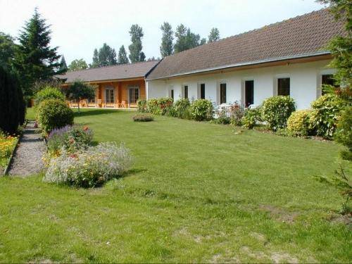 Les Trois Fontaines : Hotel proche de Œuf-en-Ternois