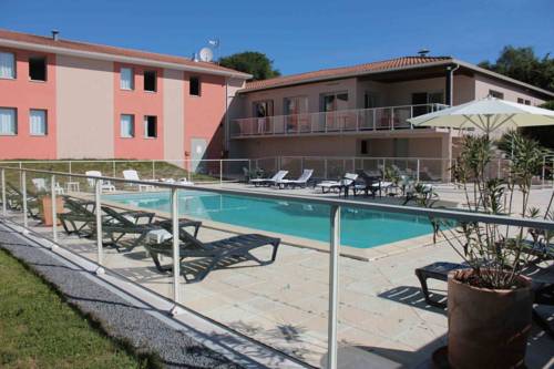 Citotel Les Alizés : Hotel proche de Confolens
