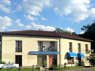 Logis L'auberge Du Brulhois : Hotel proche de Marmont-Pachas