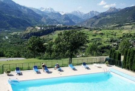 La Bonne Auberge : Hotel proche d'Aiguilles