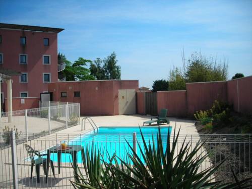 Balladins Poitiers Jaunay Clan : Hotel proche de Vouzailles
