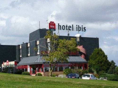 Hôtel Ibis Saint Brieuc Yffiniac : Hotel proche de Le Gouray