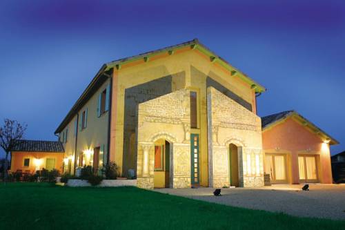 Nature d'Eaux : Chambres d'hotes/B&B proche de Glun