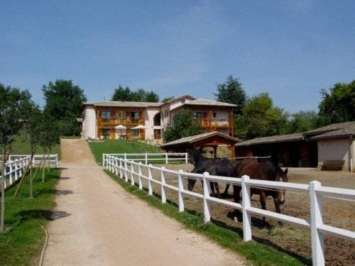 Le Clos du Chêne : Hotel proche d'Ars-sur-Formans