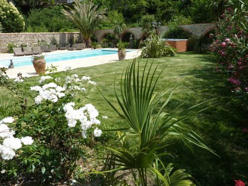 Domaine De La Tannerie : Chambres d'hotes/B&B proche de Sournia