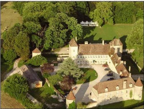 Chateau De La Berchere : Hotel proche de Saint-Bernard