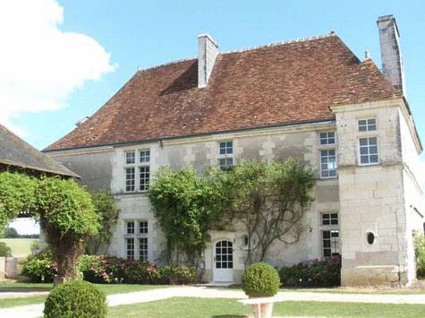 Manoir De La Rousselliere : Chambres d'hotes/B&B proche de La Chapelle-Blanche-Saint-Martin