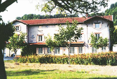 Le Lievre Amoureux : Auberge de jeunesse proche de Le Chalon