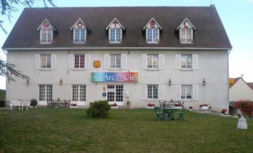 P'tit Dej-Hotel Arc en Ciel : Hotel proche de Neuvy-Pailloux