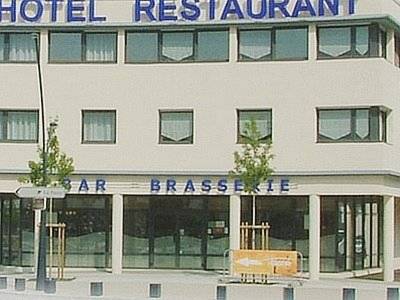 Logis Hotel De Loire Rest. Les Bateliers : Hotel proche de Saint-Sulpice
