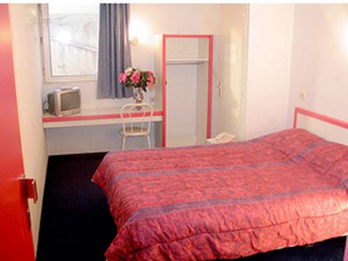 Hôtel Triotel : Hotel proche de Solliès-Ville