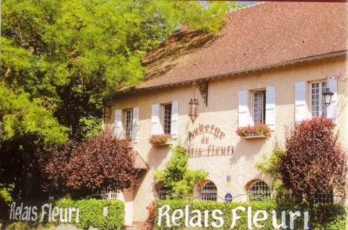Logis Le Relais Fleuri : Hotel proche de Quincerot
