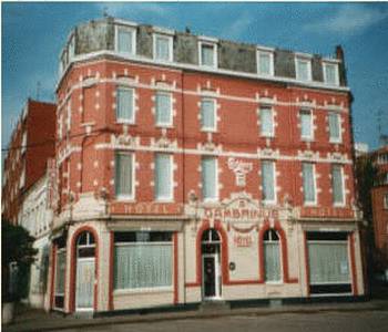 Hotel du Gambrinus : Hotel proche de Zermezeele