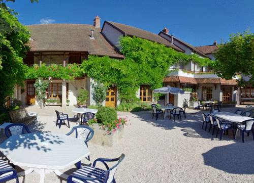 Logis Hotel De La Poste : Hotel proche de Saint-Broing-les-Moines