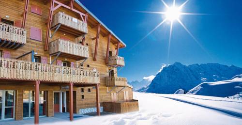 Lagrange Prestige Les Chalets De L'adet : Residence proche de Cadeilhan-Trachère