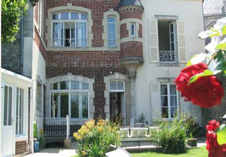 La Demeure de Laclais : Chambres d'hotes/B&B proche d'Assé-le-Bérenger