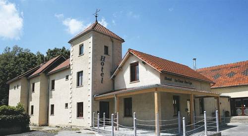 La Tour Des Lys : Hotel proche de Jeumont