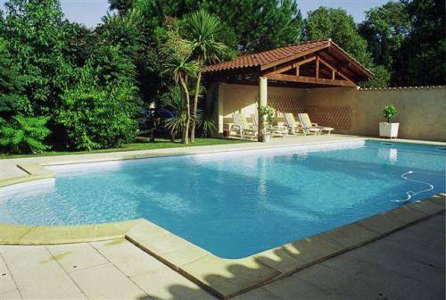 Hotel - Restaurant De La Paix : Hotel proche de Salles-d'Armagnac