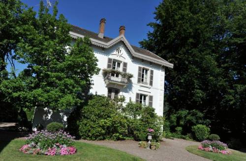 La Maison D'hôtes du Parc : Chambres d'hotes/B&B proche d'Adelans-et-le-Val-de-Bithaine