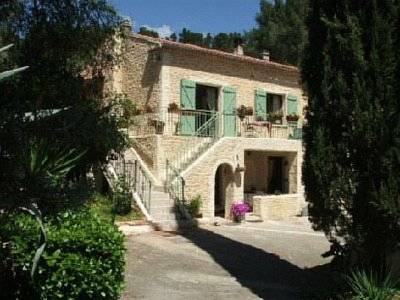 B&B Le Clos Saint Jean : Chambres d'hotes/B&B proche de Solliès-Ville
