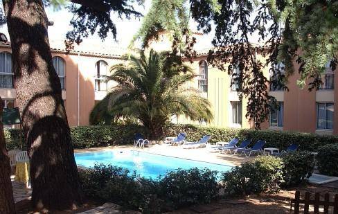 Le Clos De L'aube Rouge : Hotel proche de Saint-Aunès