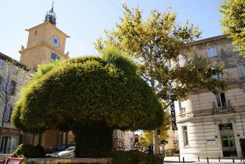 Grand Hôtel De La Poste : Hotel proche d'Istres