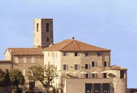 L'hostellerie Du Château : Hotel proche de Cipières