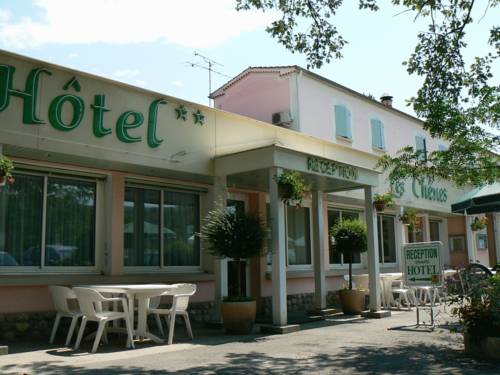 Logis Hotel Les Chênes : Hotel proche de Château-Arnoux-Saint-Auban