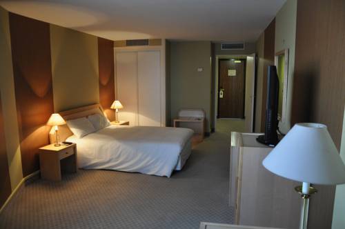 Saphir Hôtel : Hotel proche de Lésigny