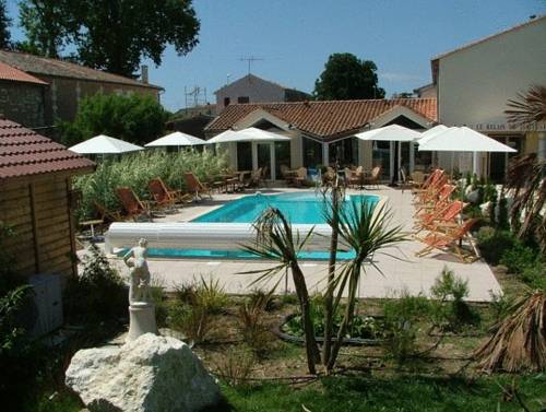 Le Relais De Touvent : Hotel proche de Brie-sous-Mortagne
