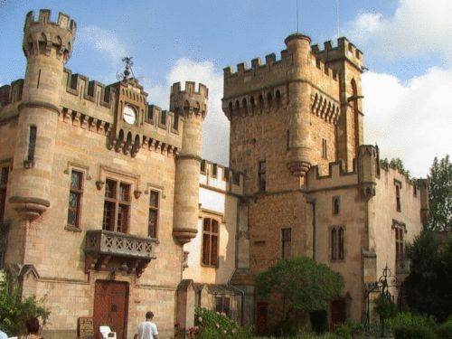 Chateau de la Grange Fort : Chambres d'hotes/B&B proche de Saint-Quentin-sur-Sauxillanges