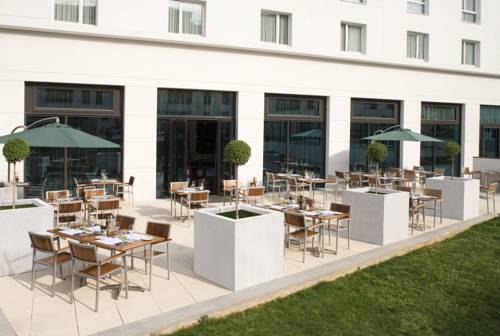 Courtyard By Marriott Paris Saint Denis Hotel : Hotel proche de Villeneuve-la-Garenne