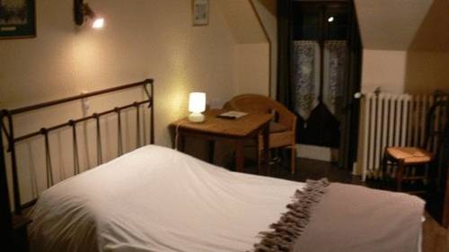 Logis Hotel Restaurant Du Roy : Hotel proche de Saint-Broing-les-Moines