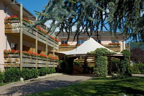Logis Les Remparts : Hotel proche d'Aubure