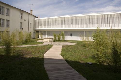 Hostellerie Du Château Semens : Hotel proche de Saint-Sulpice-de-Guilleragues