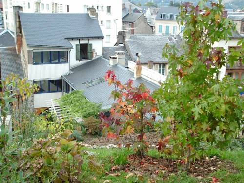 Au Chat Ronfleur : Chambres d'hotes/B&B proche de Campistrous