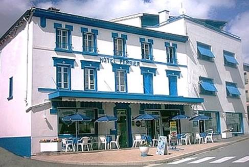 Logis Hotel Perrier : Hotel proche de Brullioles