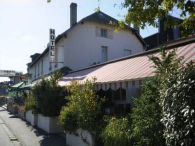 Logis Auberge des Vieux Chenes : Hotel proche de Beynat