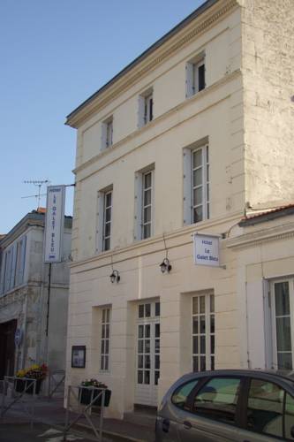 Le Galet Bleu : Hotel proche de Yves