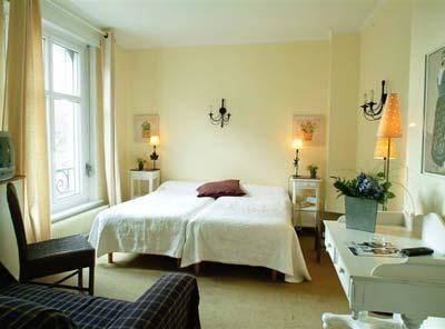 Brueghel : Hotel proche d'Allennes-les-Marais
